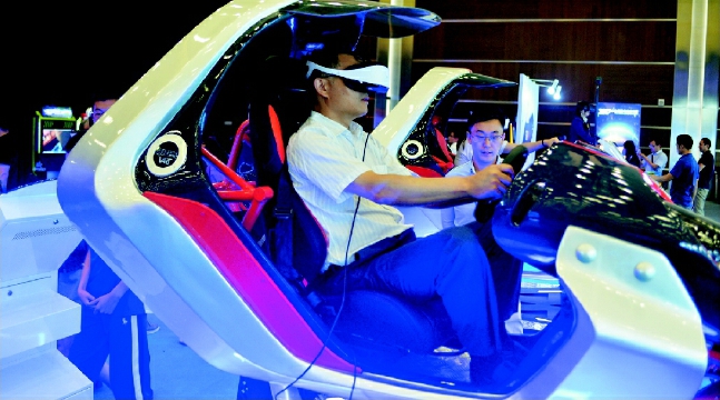 传统电子游戏正在放缓 VR和电子竞技将快速增长